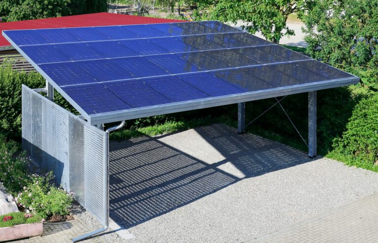 installation d'un carport solaire par PC Rénovation